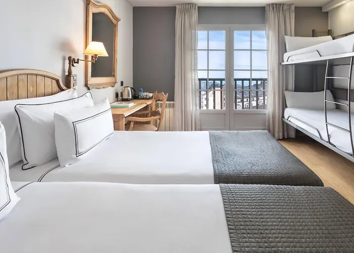 塞拉内华达美利亚酒店 4*